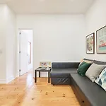 Pina Cozy Apartment Lisbon